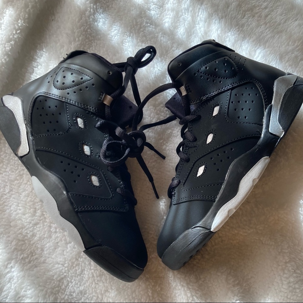 JORDAN 6-17-23 "BLACK/METALLIC SILVER"